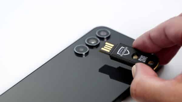 iShield Key Pro Security Key, Hardware Authenticator, USB-A and NFC Connection, FIDO2 Certified, U2F, HOTP, TOTP, PIV, 2FA, Black, (1pc) - Image 3